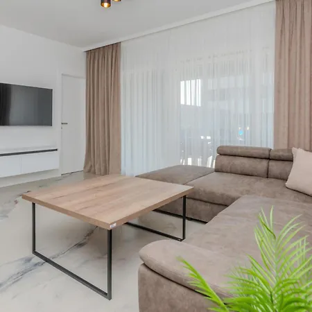 3 Bedroom Awesome In Holiday home Vrsi