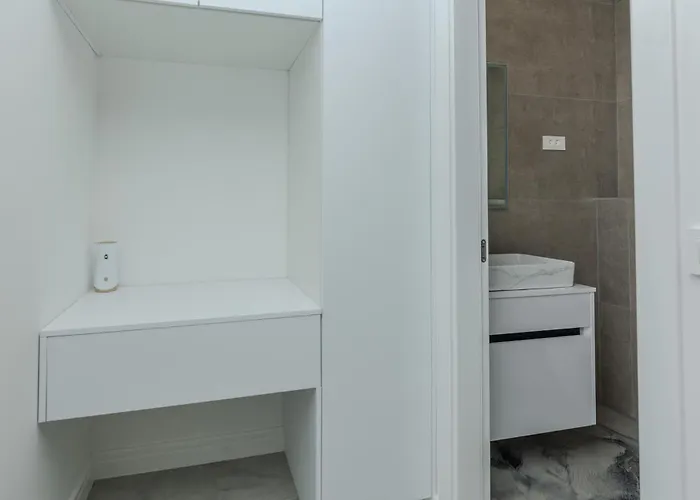 3 Bedroom Awesome In