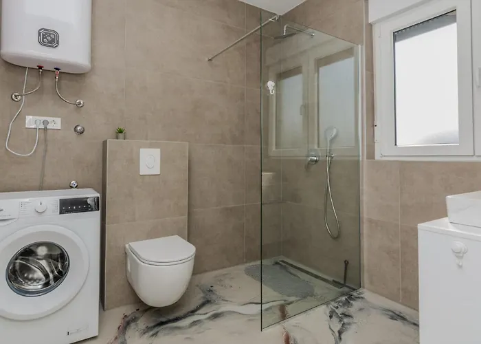 3 Bedroom Awesome In