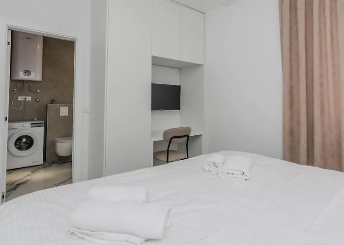 3 Bedroom Awesome In